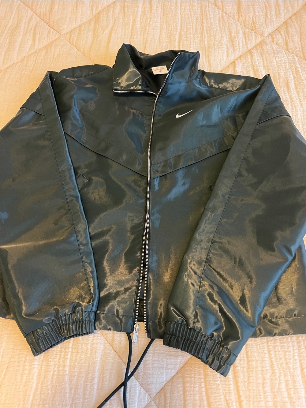 Nike women’s Deep Green Lightweight Windbreaker Jacket